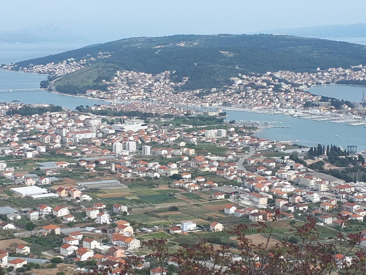 Apartment Luka Trogir Oda fotoğraf