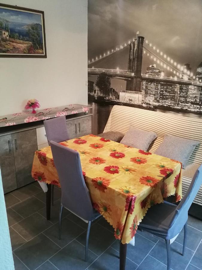 Apartment Luka Trogir Oda fotoğraf